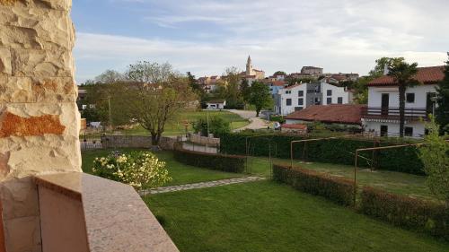 Zahrada ubytování Villa Linet with garden