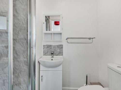 Albert View Rooms tesisinde bir banyo