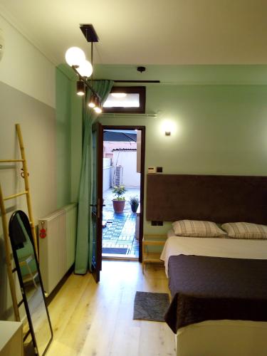 Agias Sofias Square Stunning suite