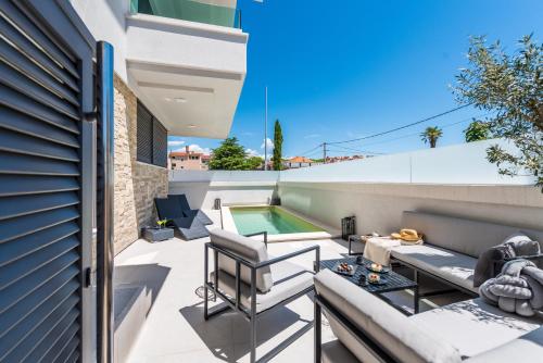 Luxury apartment Luna with private, heated pool