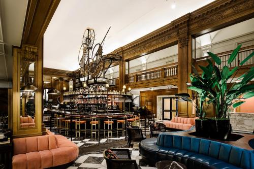 The lounge or bar area at Fairmont Olympic Hotel