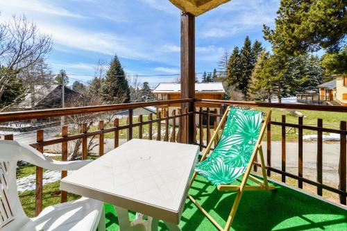 Μπαλκόνι ή βεράντα στο Appartement montagnard à Bolquère, 57m², vue montagne, balcon