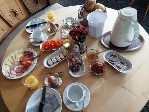 Mad på pensionatet eller i nærheden