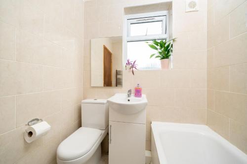 Et badeværelse på F5 Private Double Room (Sandycroft Guest House)