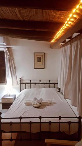 Ένα ή περισσότερα κρεβάτια σε δωμάτιο στο Cosmema house 2 Studio with great mountain view