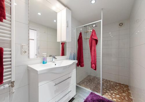 Bathroom sa Katis‘Apartment