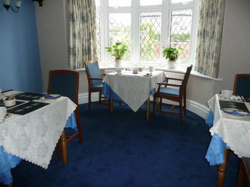 Cherry Blossom Guest House – Photos 4