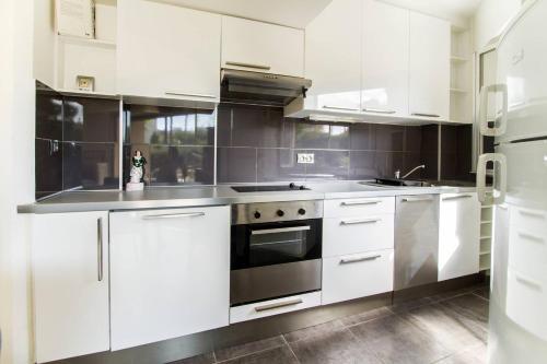 NICE FLAT WITH GARDENS Limites cannes juste 10 MNS CROISETT