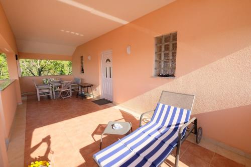 Balkón nebo terasa v ubytování Apartments Coral, Klimno, island Krk