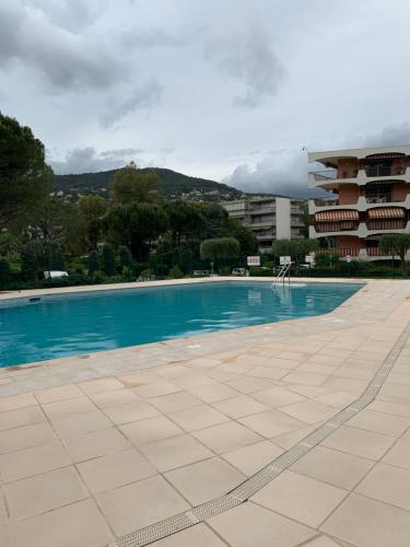 Photo de la galerie de l'établissement Appartement aux 3 Rivieres a Mandelieu, à Mandelieu-la-Napoule