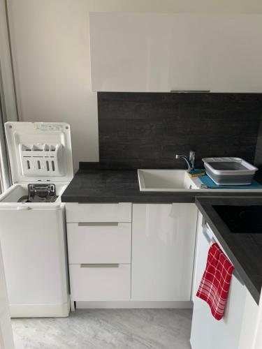 Photo de la galerie de l'établissement Appartement aux 3 Rivieres a Mandelieu, à Mandelieu-la-Napoule