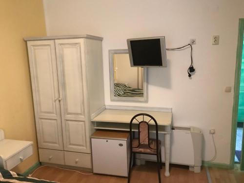 Gallery image of Pansion Dragica in Rab