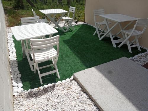 Αίθριο ή υπαίθριος χώρος στο Guest House Clarevar (Pensión *)