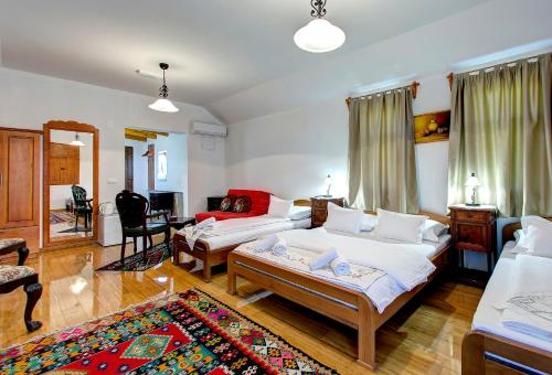 Postel nebo postele na pokoji v ubytování Hotel Almira