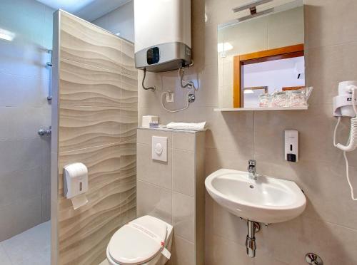 Un baño de Hotel Almira