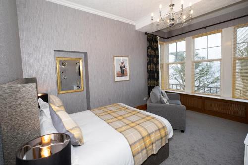 A bed or beds in a room at Chandlers 