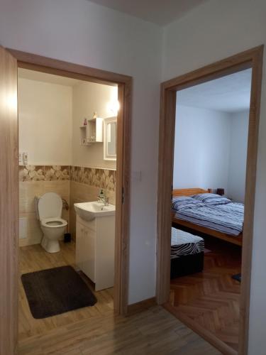 Kúpeľňa v ubytovaní Domček pod Kalváriou