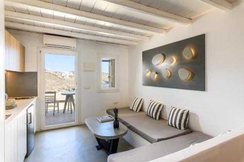 A seating area at Ultramare Superior Suites with Seaview