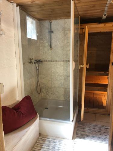 Koupelna v ubytování Schatzl Hütte