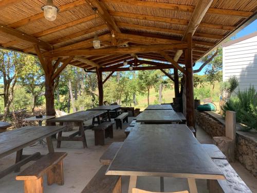 Ein Restaurant oder anderes Speiselokal in der Unterkunft Hotel Miramonti Seulo Turismo Rurale 