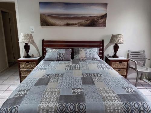 A bed or beds in a room at Uvongo Destiny4u Retreat