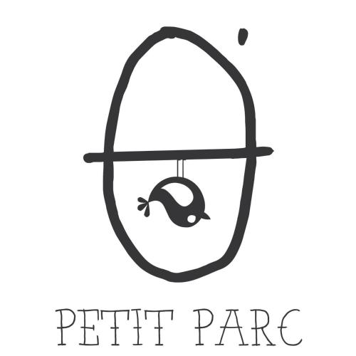 Hôtel du Parcに飾ってある許可証、賞状、看板またはその他の書類