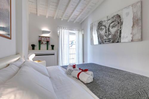 Margot Apartment by Mamo Florence