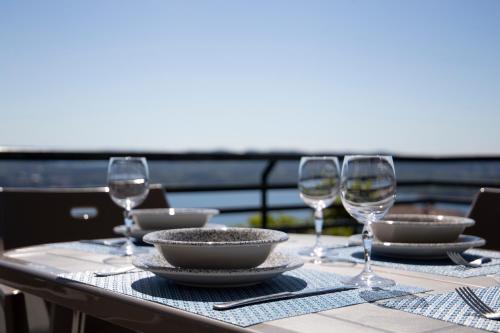 Foto de la galería de PANORAMA - Apartment with terrace overlooking the Lake en Massino Visconti