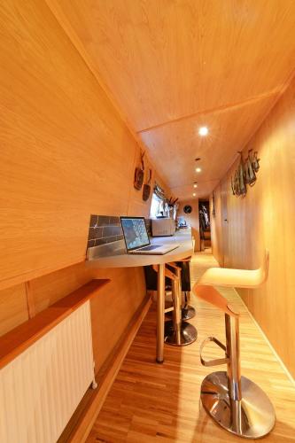 Edinburgh - Houseboats photo 87