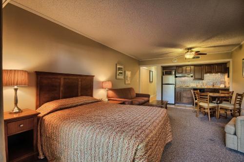 A bed or beds in a room at Ocean Creek Resort