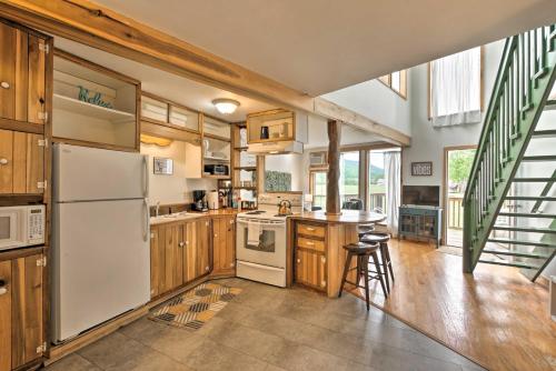 Gambar di galeri bagi Cozy-Chic Abode Hang Glide, Hike, Rock Climb di Trenton
