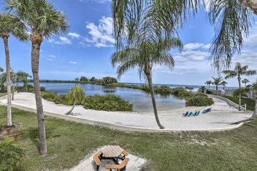 Waterfront Resort Condo Private Beach and Pool
