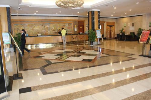 Ο χώρος του λόμπι ή της ρεσεψιόν στο Jinyuan Jinling Plaza Xuzhou