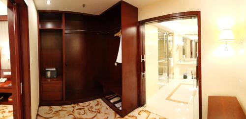 Ένα μπάνιο στο Jinyuan Jinling Plaza Xuzhou