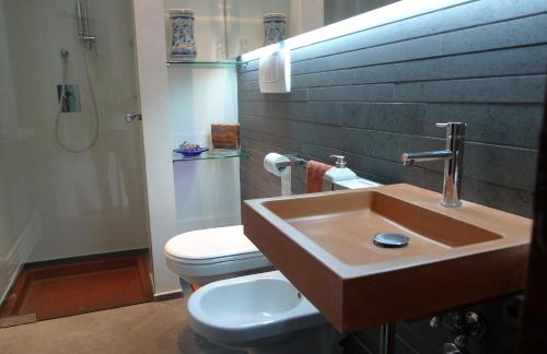 Salle de bains dans l'établissement Ma jolie maison by Apulia Accommodation