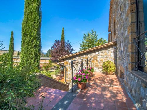 Κήπος έξω από το Villa Podere Agnese by Interhome