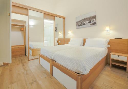 Apartments Florence - Dragomanni Apartment with Garden