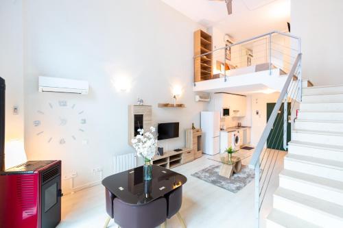 Oshun Madrid Norte Seasonal Living Lofts