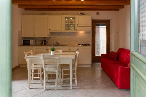 Una cocina o cocineta en Albergo Diffuso Polcenigo P.Lacchin