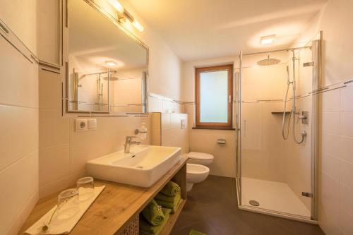Koupelna v ubytování Pfandlerhof Ferienwohnung Grün