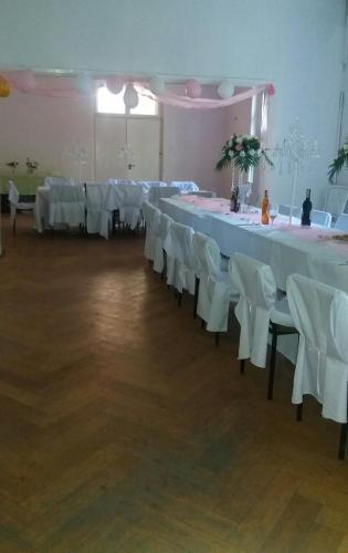 Banquet facilities at the apartment