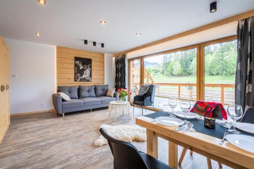 Posedenie v ubytovaní Biały Miś Apartamenty Art & Design