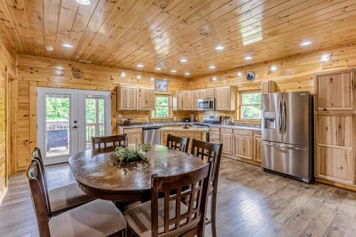 Hilltop Cabin – Photos 3