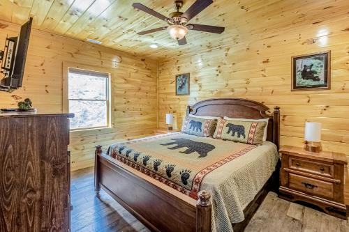 Gallery image of Hilltop Cabin in Bryson City