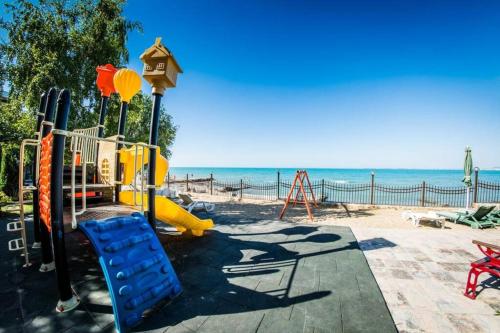 Messambria Fort Beach - Sea Viev Apartments