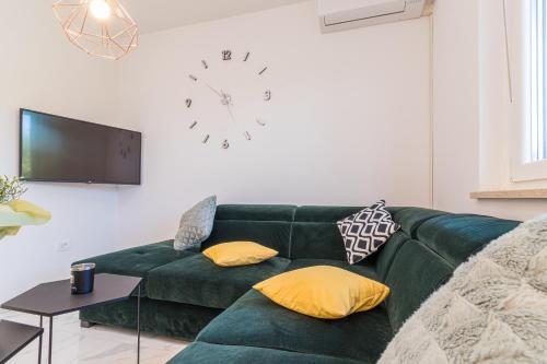 Three waves Apartment NEW