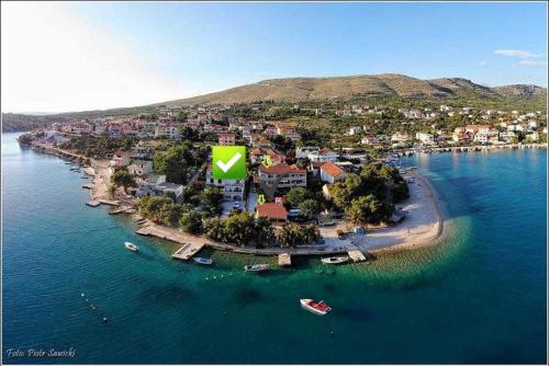 Gallery image of Open Sea Apartmani in Grebaštica