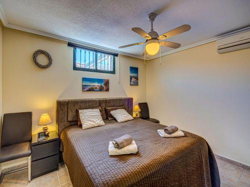 Postel nebo postele na pokoji v ubytování Casa vacanze a Orihuela con giardino