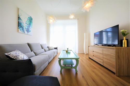 Bon Vivant Apartment