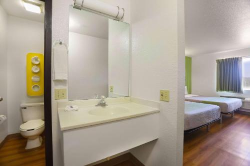 Ένα μπάνιο στο Motel 6-Silver City, NM